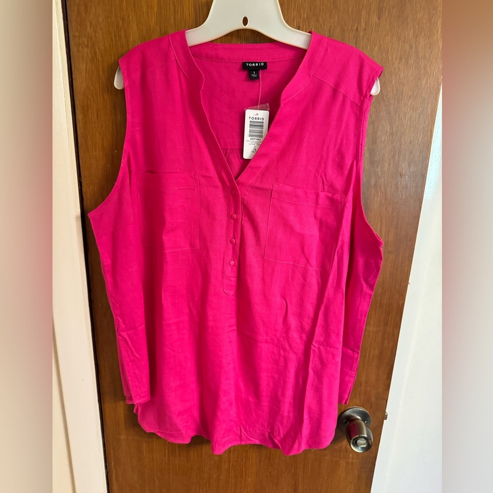 NWT Torrid ladies size 1 (14/16) Harper Linen Pullover Tank in pink peacock